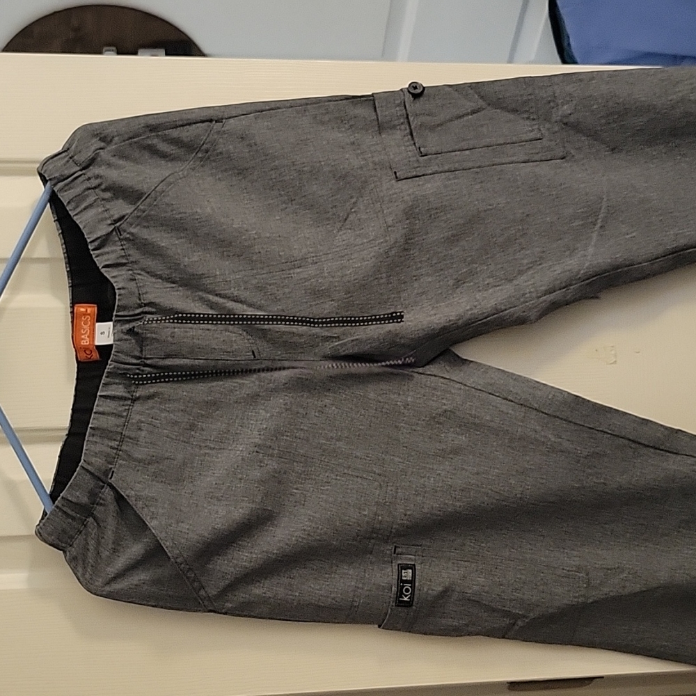 Scrub Set - Picture 4 of 7